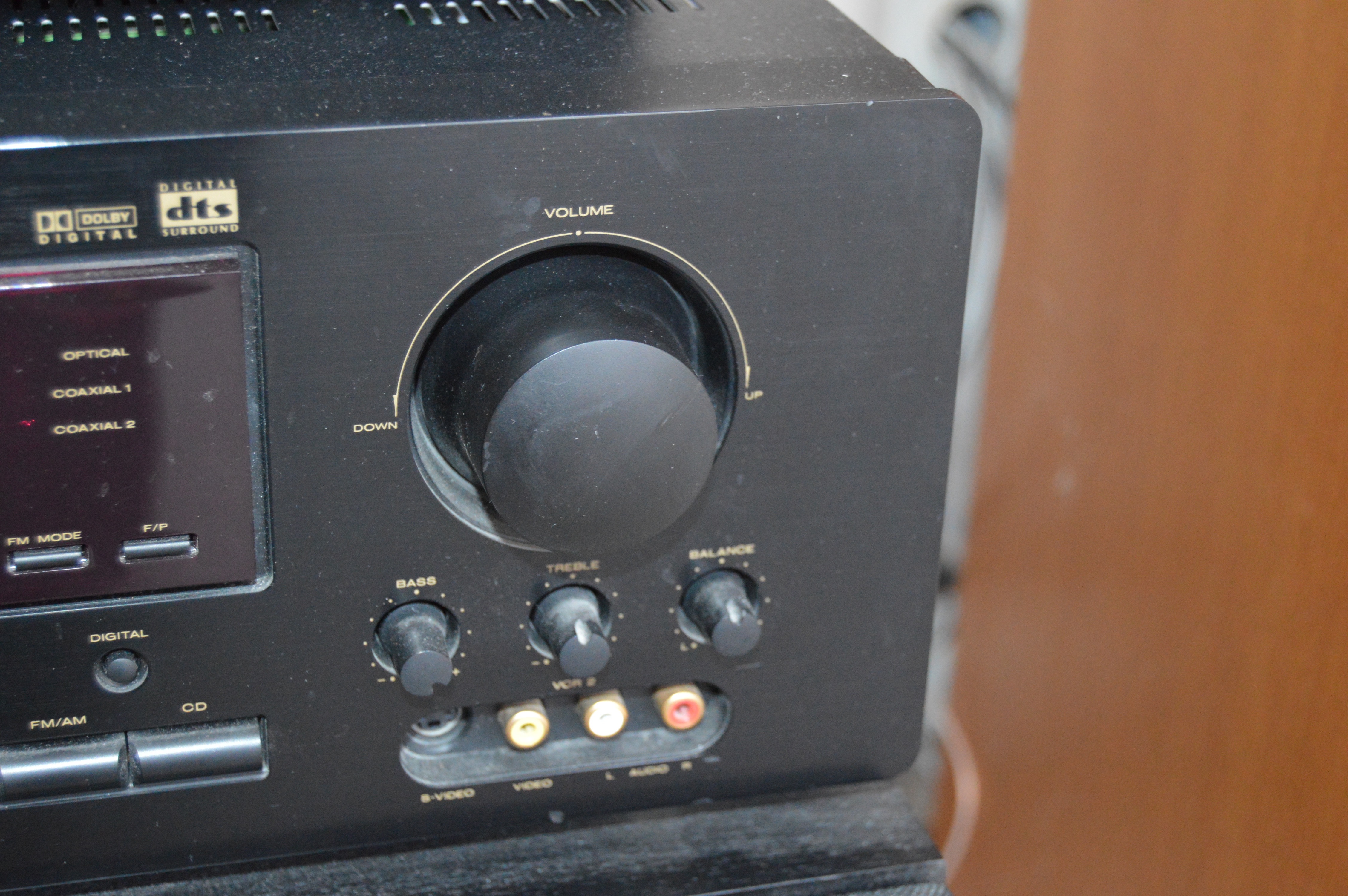 Marantz Surround Sound Receiver With Speakers