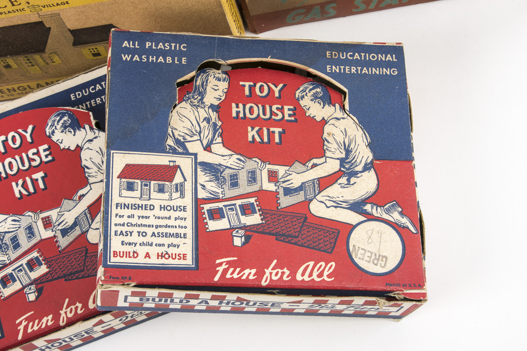 Vintage Plastic Architecture Model Kits