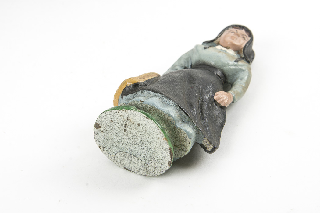 Vintage Cast Metal Amish Family Figurines