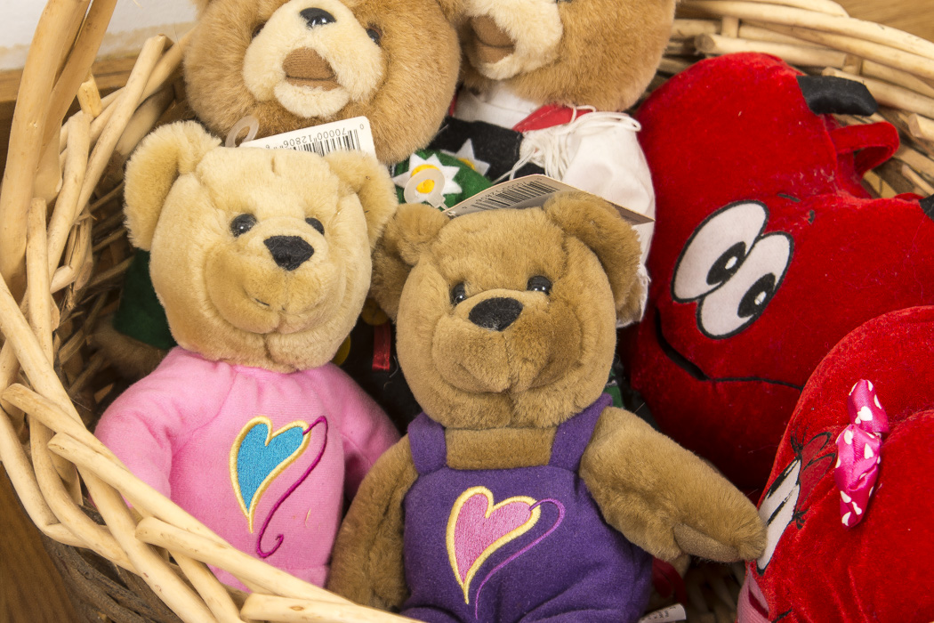 Vintage Stuffed Animals And Raggedy Anne Doll With Chair