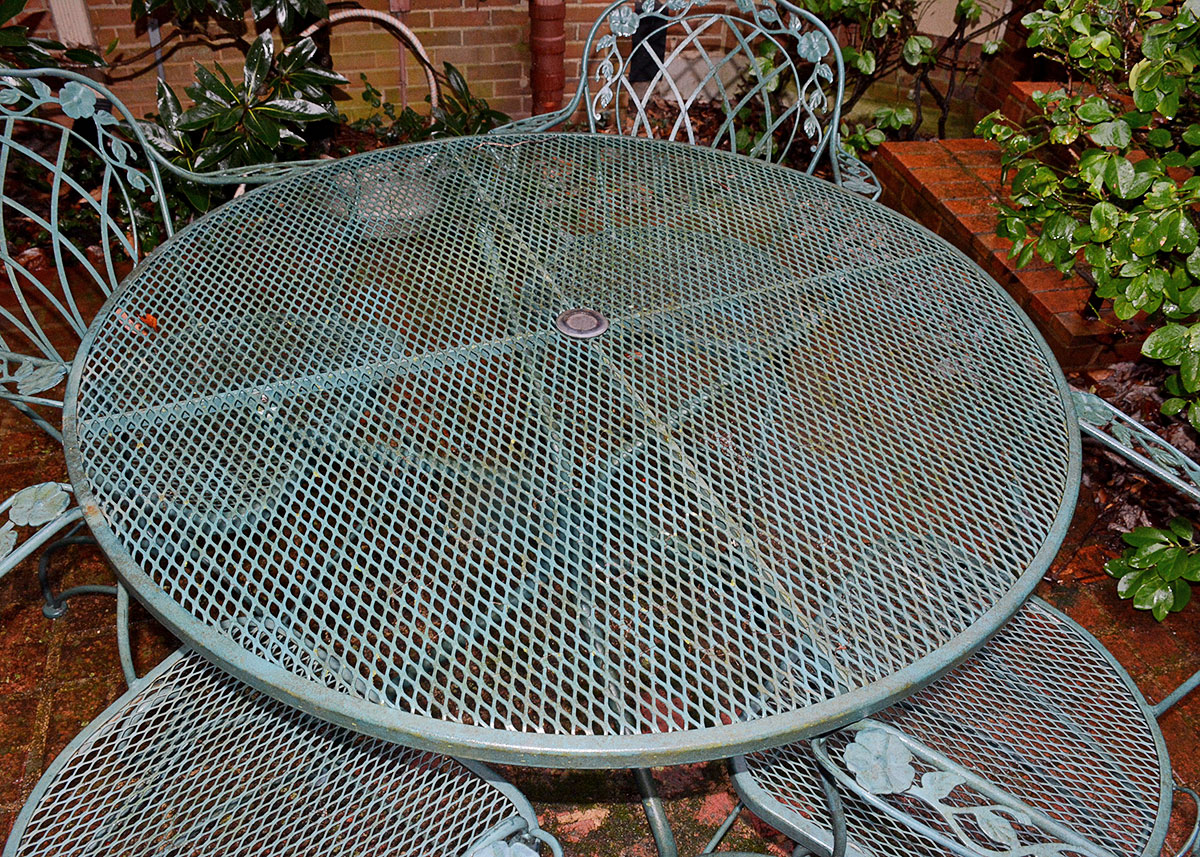 Hunter Green Wrought Iron Patio Set