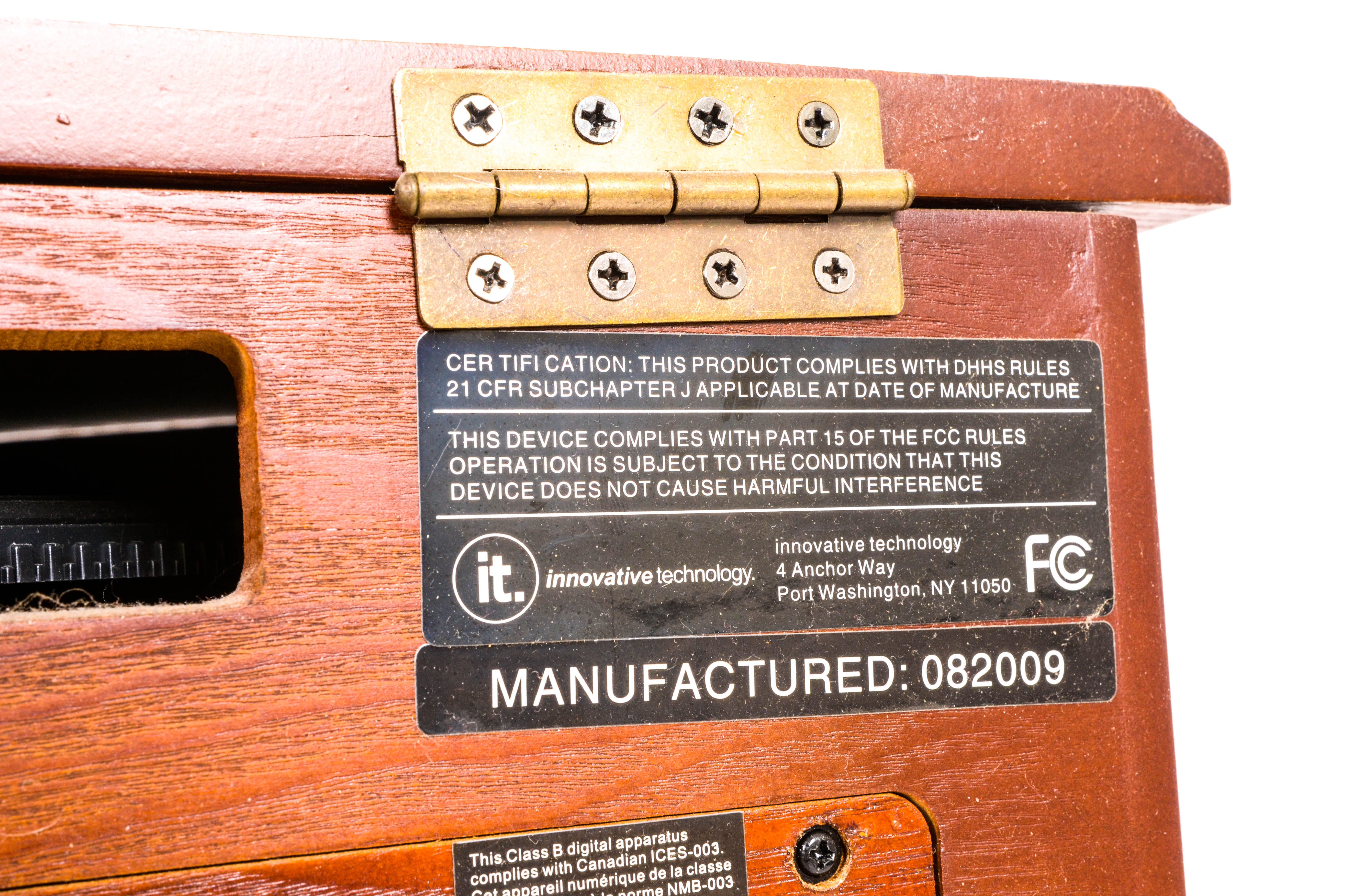 Innovative Technology Vintage Style Stereo Cabinet