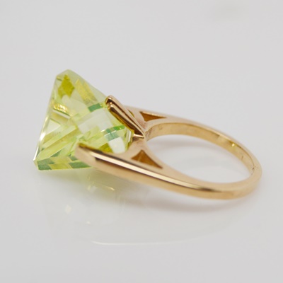 10K Yellow Gold Fantasy Cut Synthetic Spinel Ring