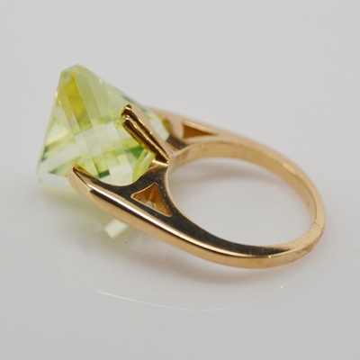 10K Yellow Gold Fantasy Cut Synthetic Spinel Ring
