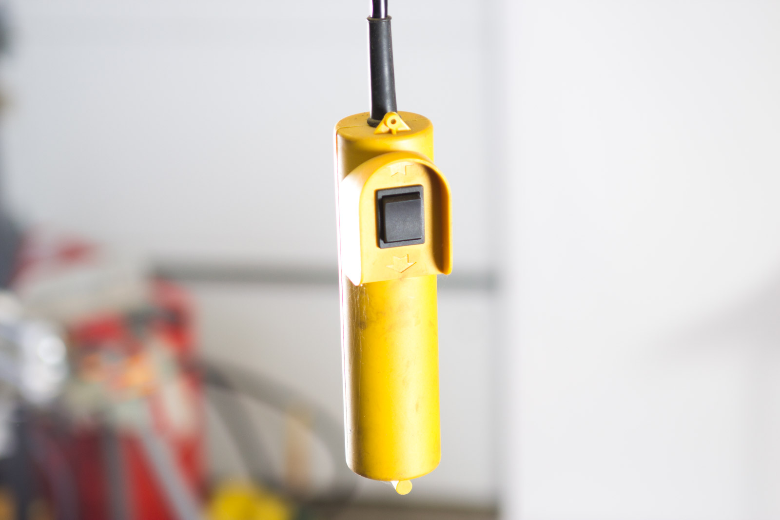 Chicago Electric Power Tools 93251 Electric Hoist