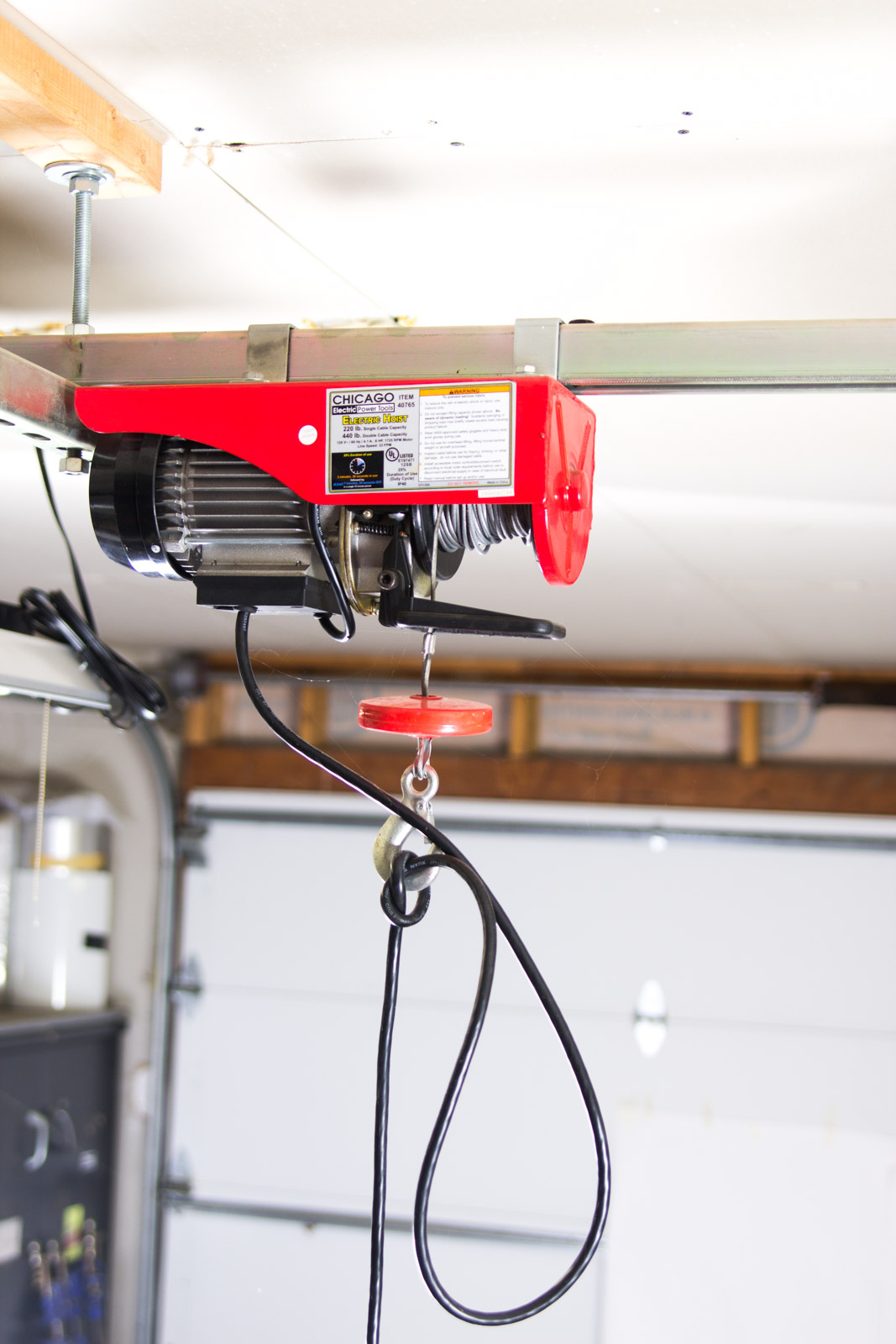 Chicago Electric Power Tools 93251 Electric Hoist