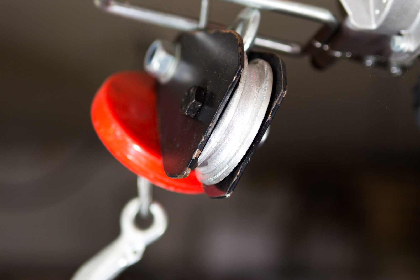 Chicago Electric Power Tools 93251 Electric Hoist