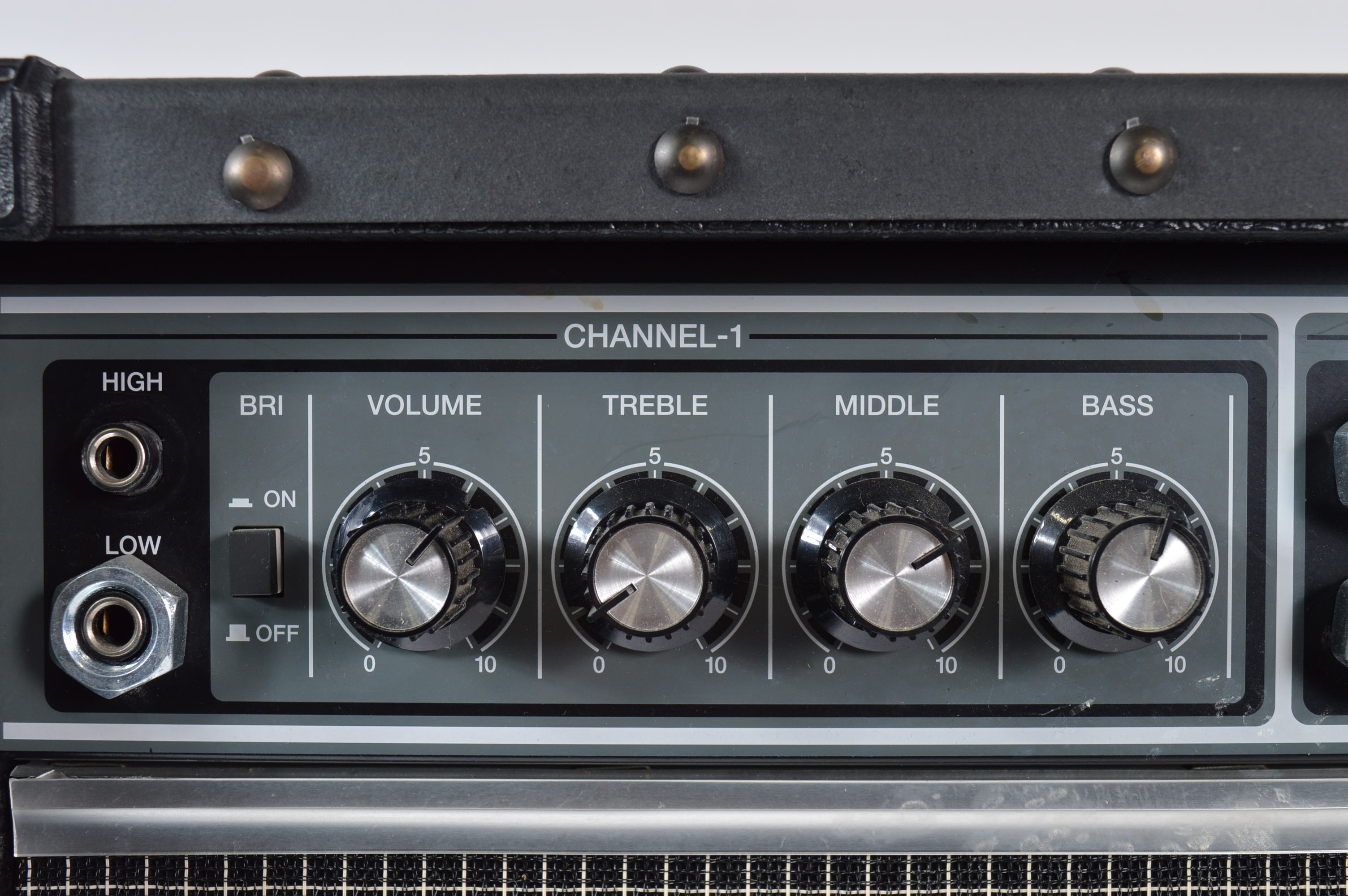 Roland Jazz Chorus-120 Guitar Amplifier