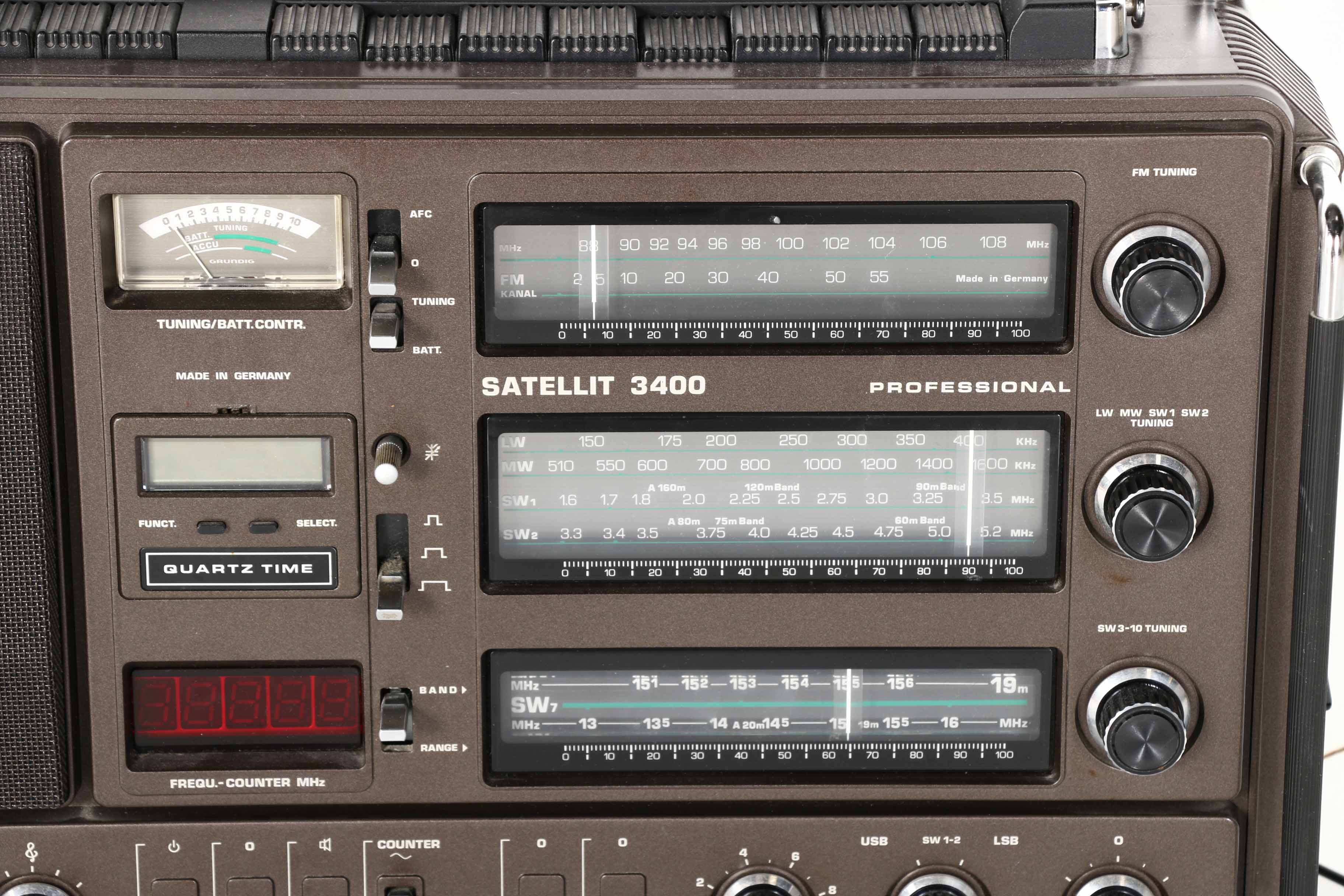 Grundig Satellit 3400 Satellite Radio