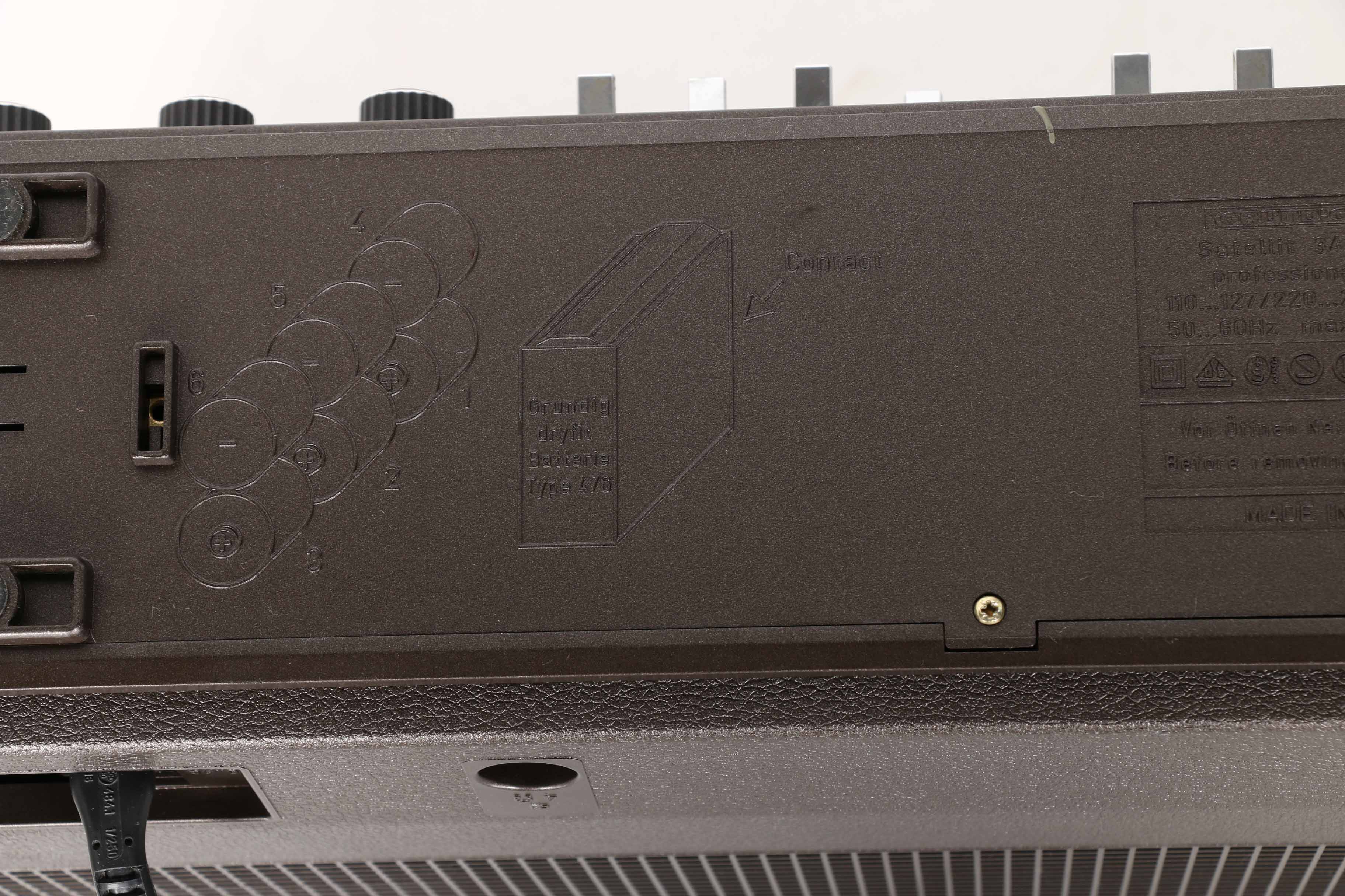 Grundig Satellit 3400 Satellite Radio