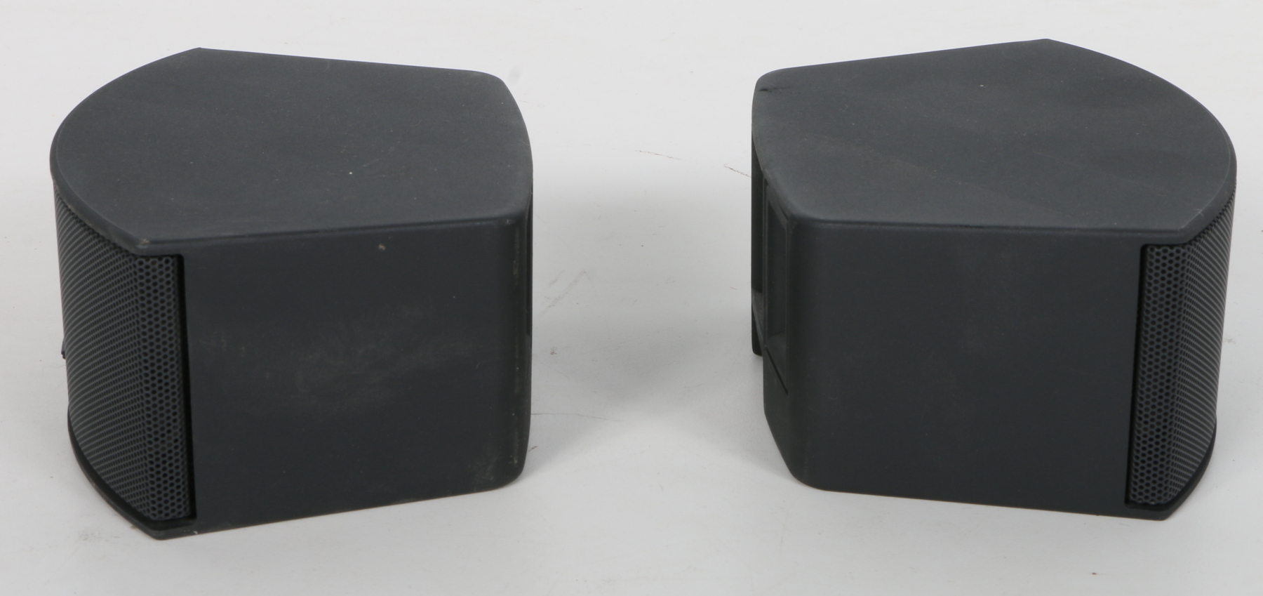 Bose AV321 Series II DVD Media Center with Bose Subwoofer and Two Speakers