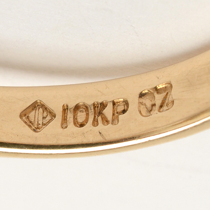 Pairing of 10K Yellow Gold Gemstone Rings