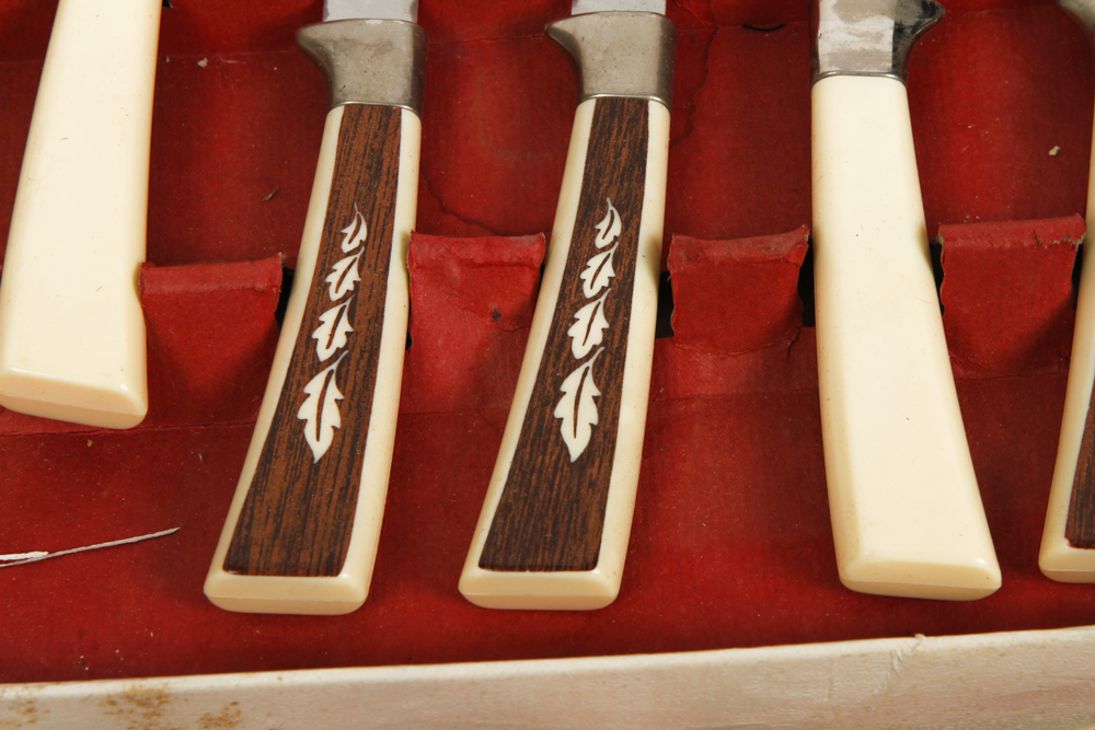 Vintage Regent Sheffield Stainless Steel Knife Set