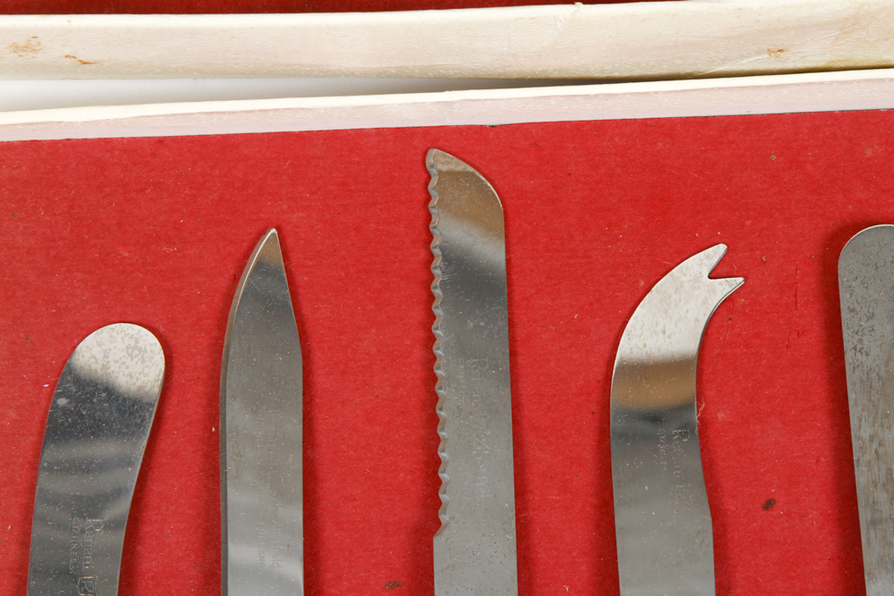 Vintage Regent Sheffield Stainless Steel Knife Set