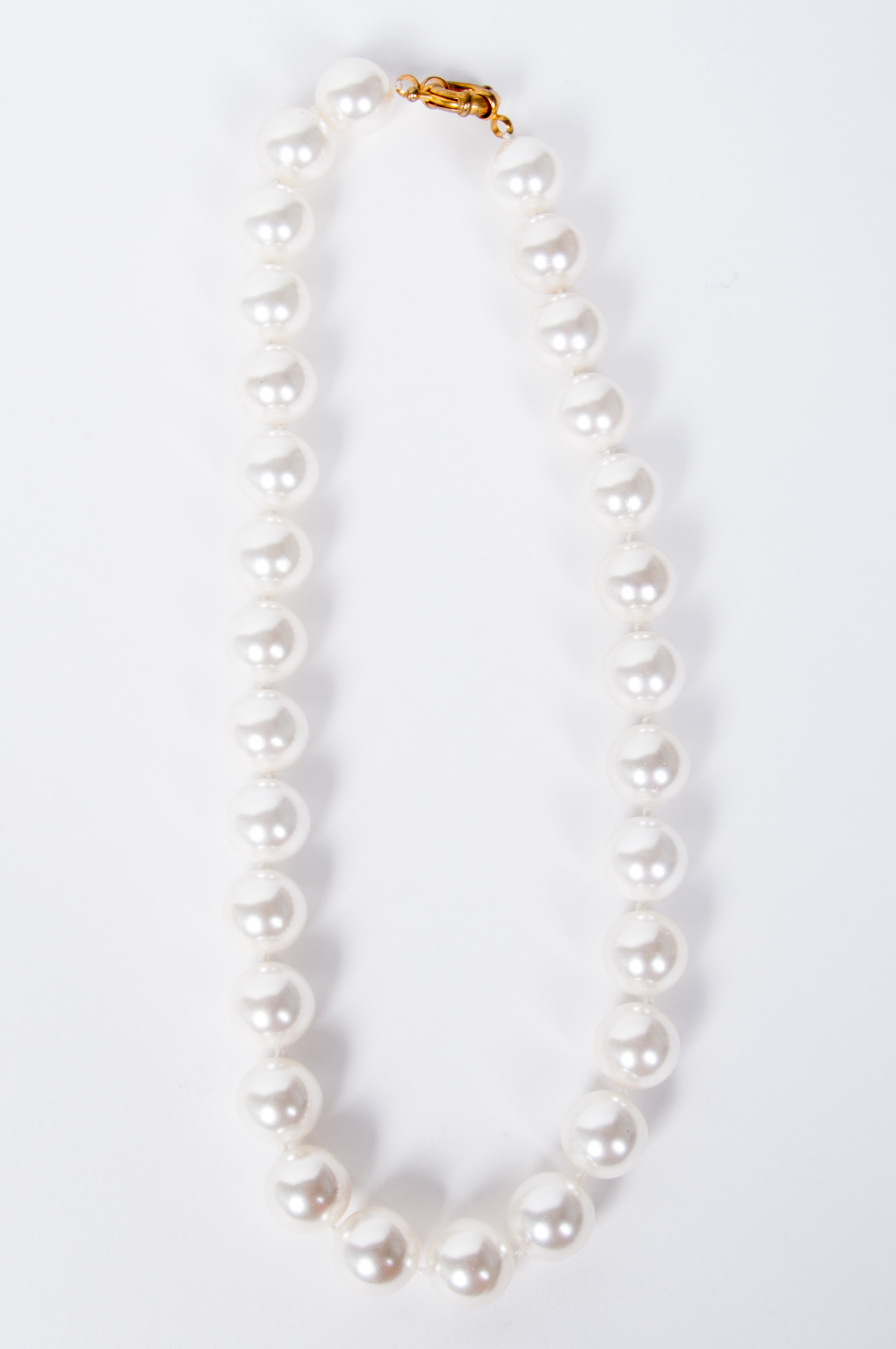 Simulate Pearl Necklace by Danusha