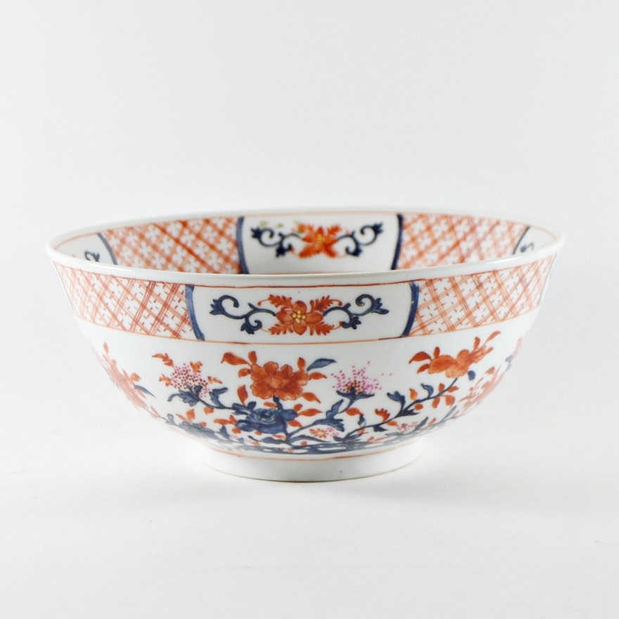 Set of Imari Style Porcelain Bowls