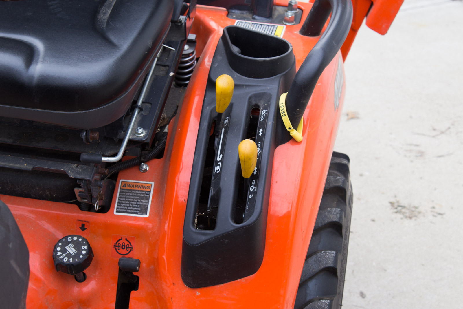 Kubota BX25DLB Tractor with Loader and Backhoe Attachments