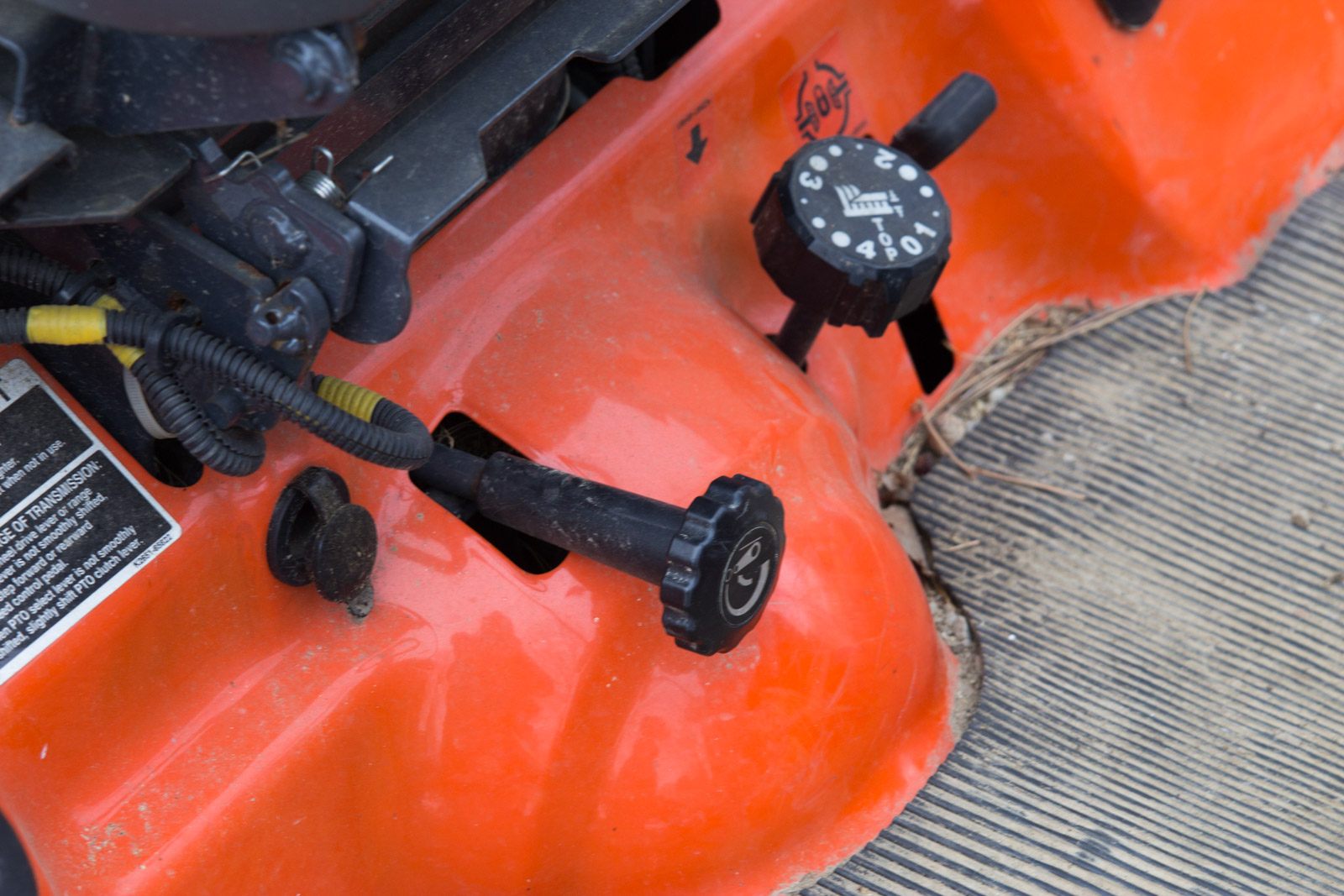 Kubota BX25DLB Tractor with Loader and Backhoe Attachments