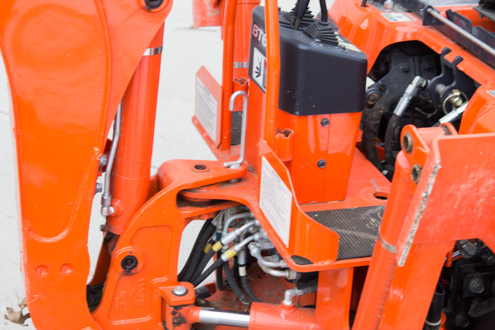 Kubota BX25DLB Tractor with Loader and Backhoe Attachments