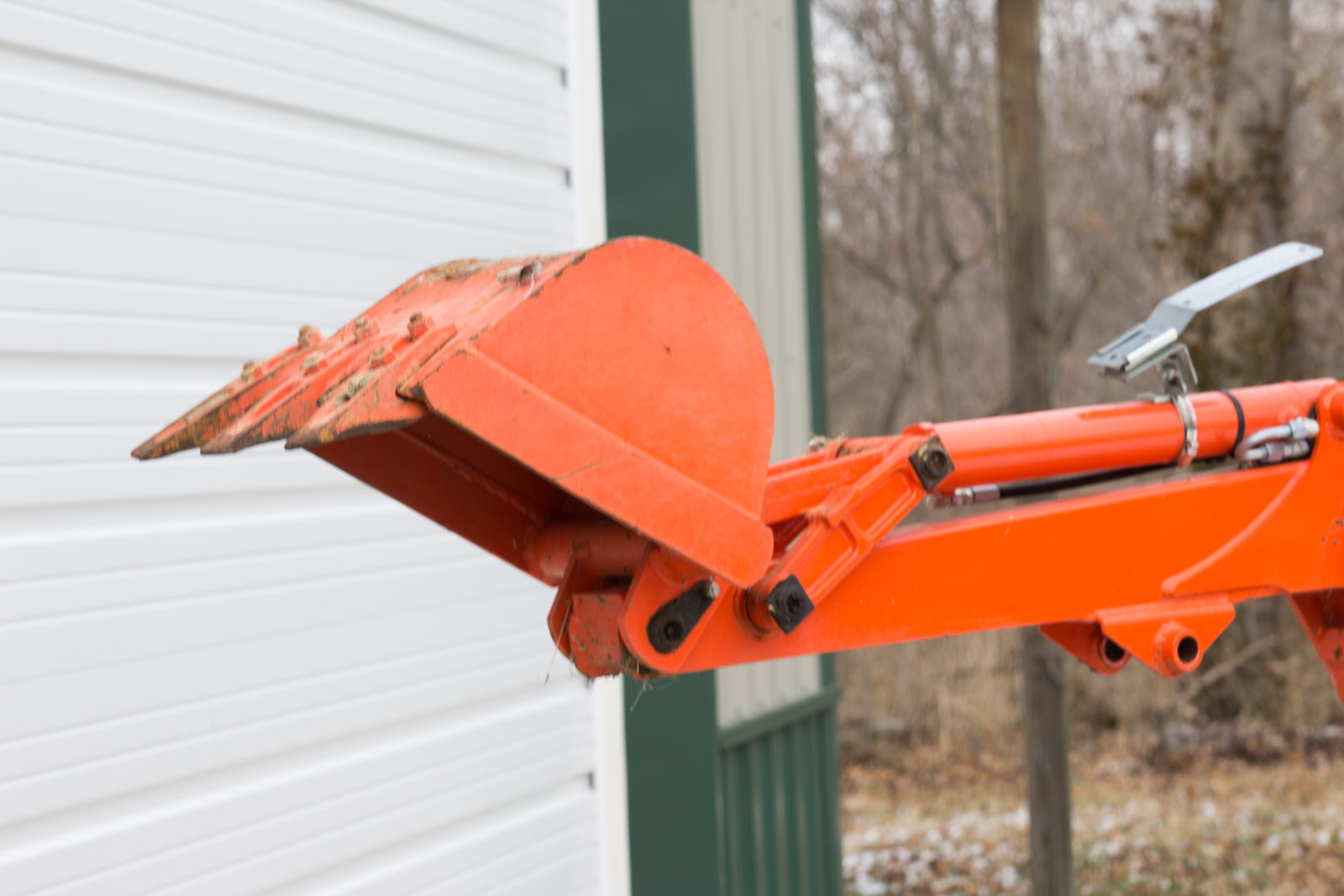Kubota BX25DLB Tractor with Loader and Backhoe Attachments