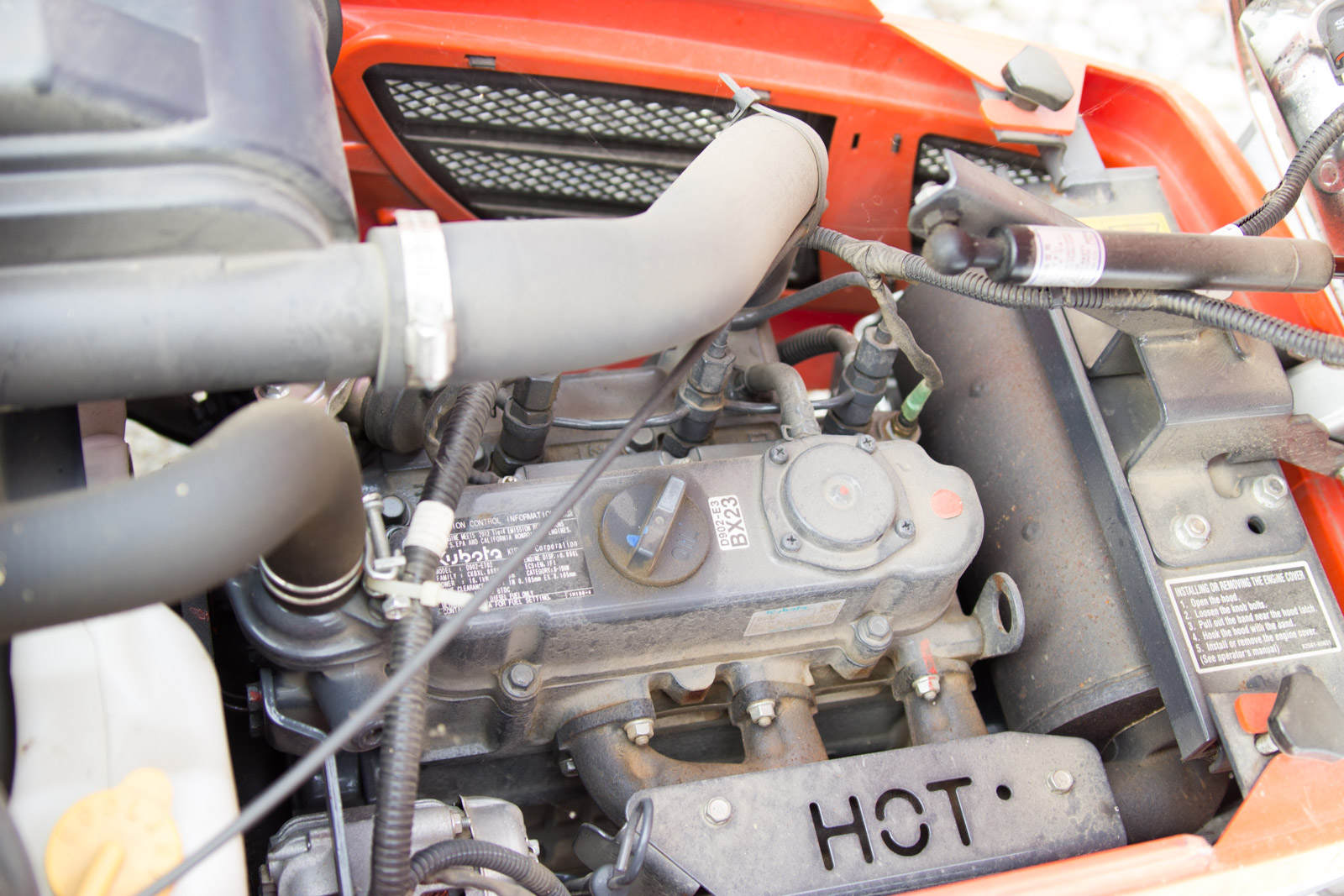 Kubota BX25DLB Tractor with Loader and Backhoe Attachments