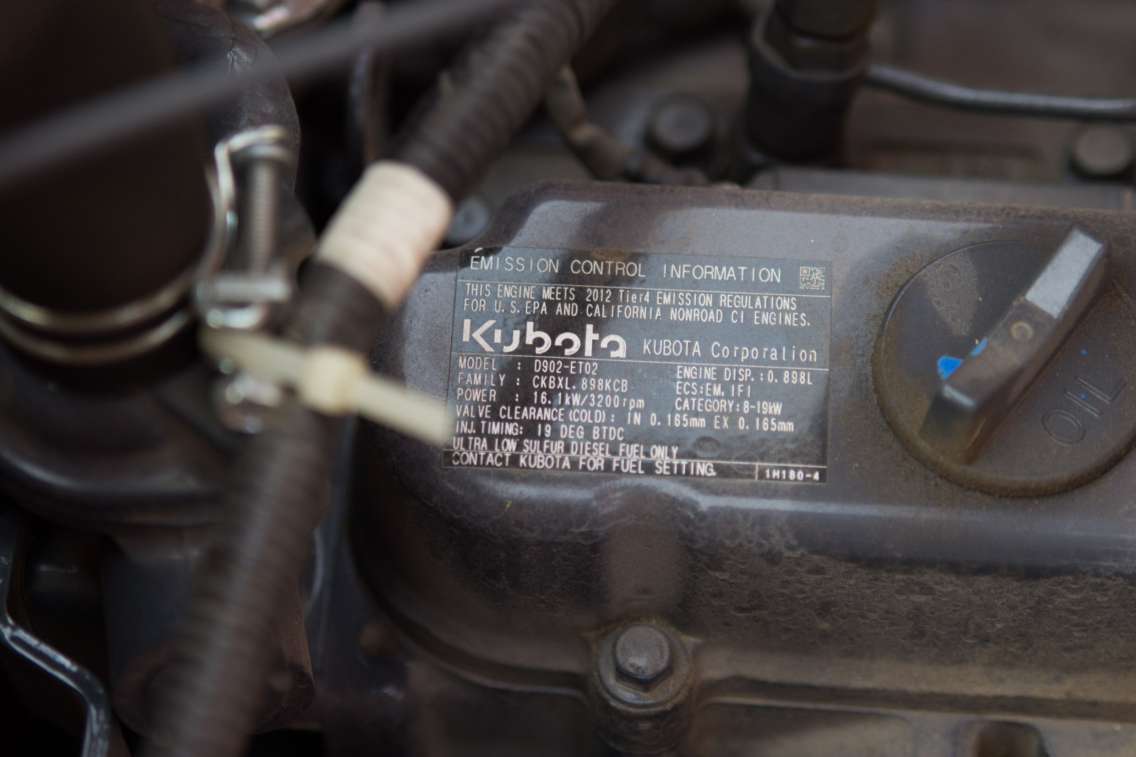 Kubota BX25DLB Tractor with Loader and Backhoe Attachments