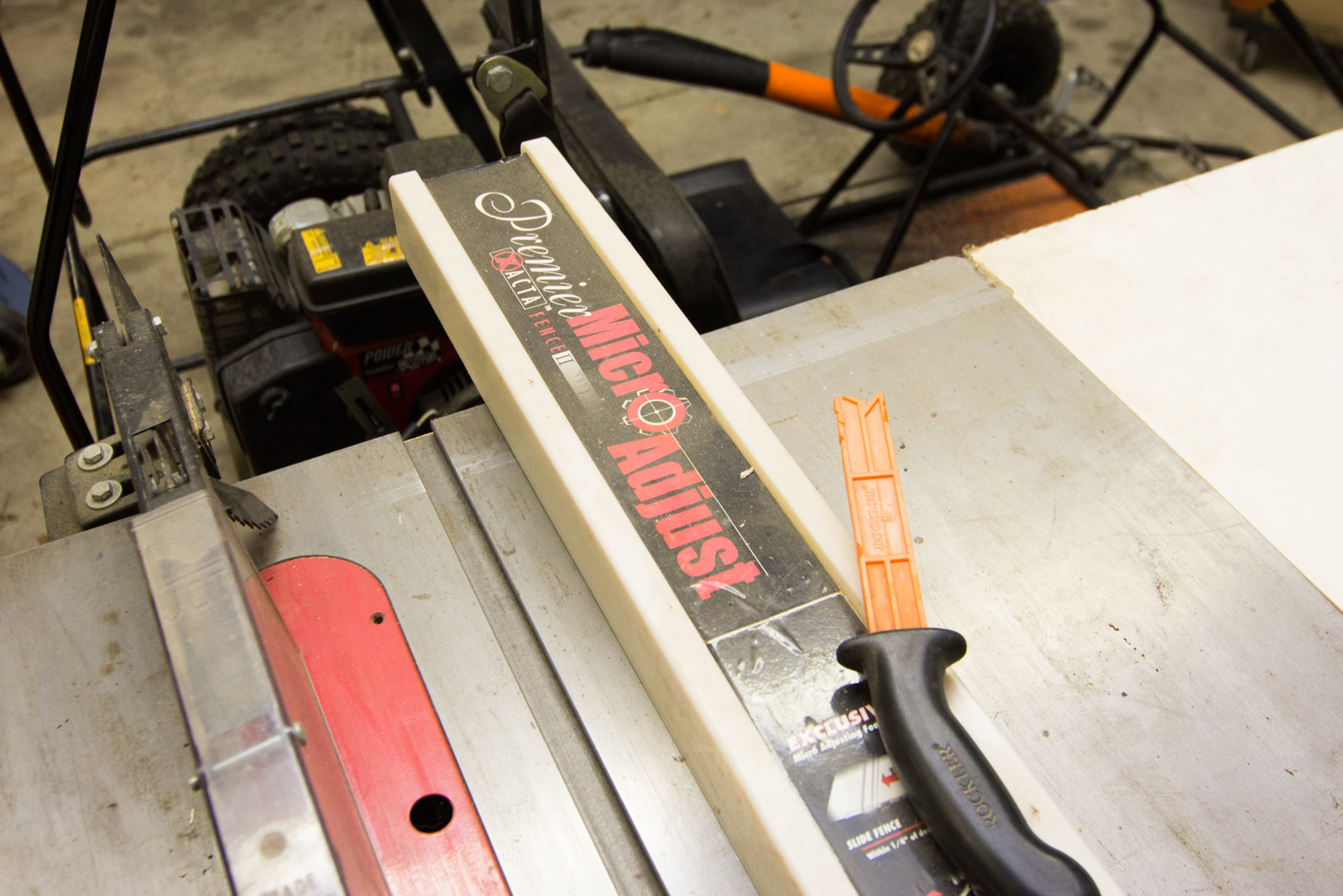 Jet 10-Inch JTAS-10XL-1 Tilting Arbor Saw with Accessories