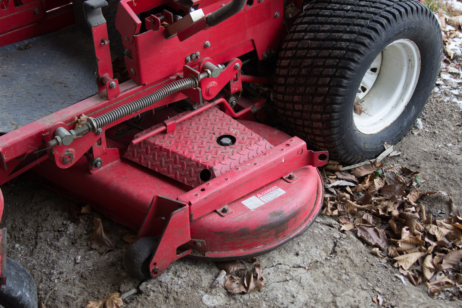 MTD Pro Z2560 Zero Turn Mower