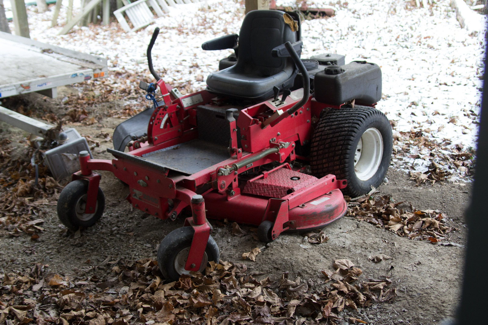 MTD Pro Z2560 Zero Turn Mower