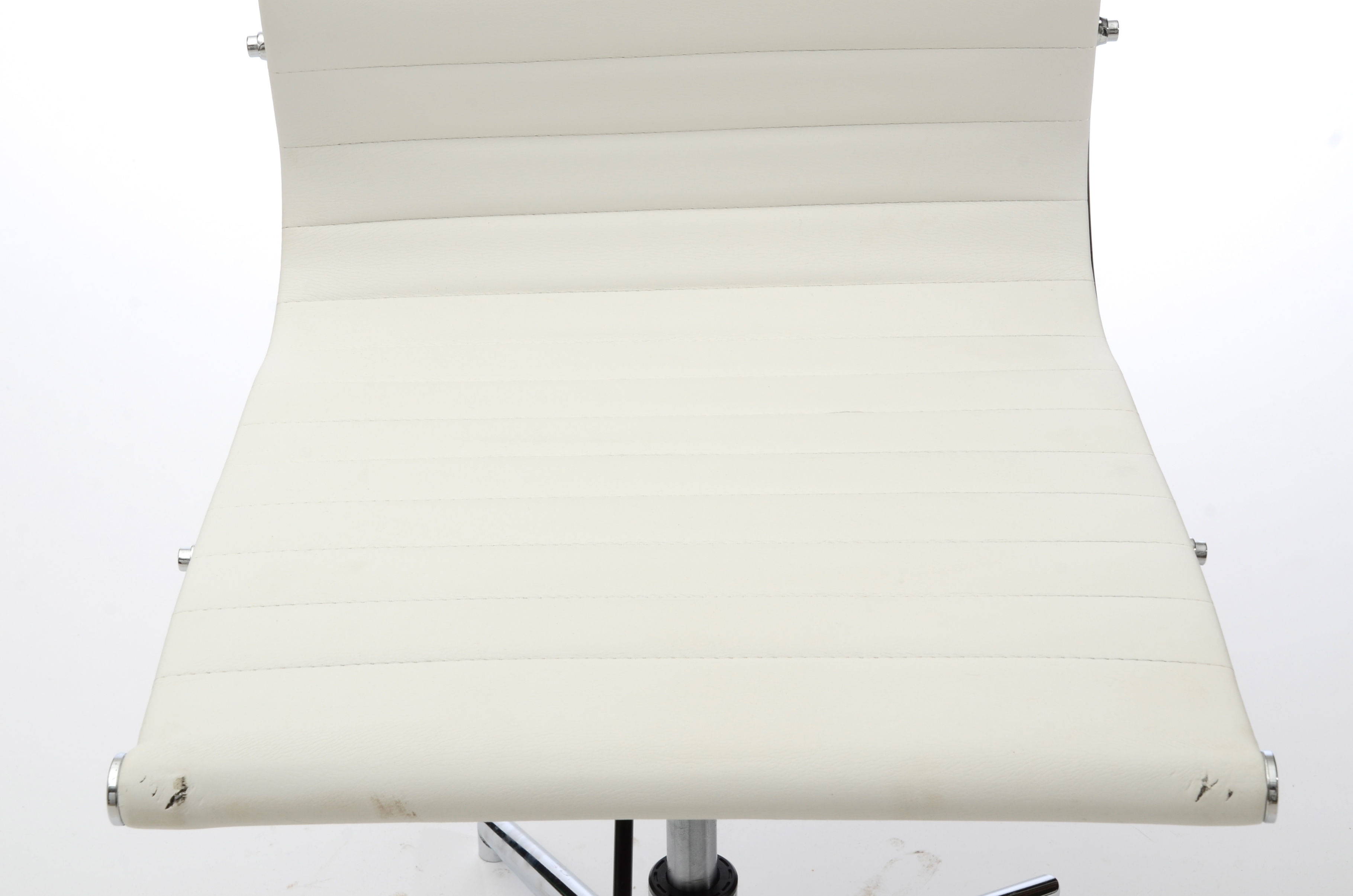 Ribbed White Leather Modern Desk Chair
