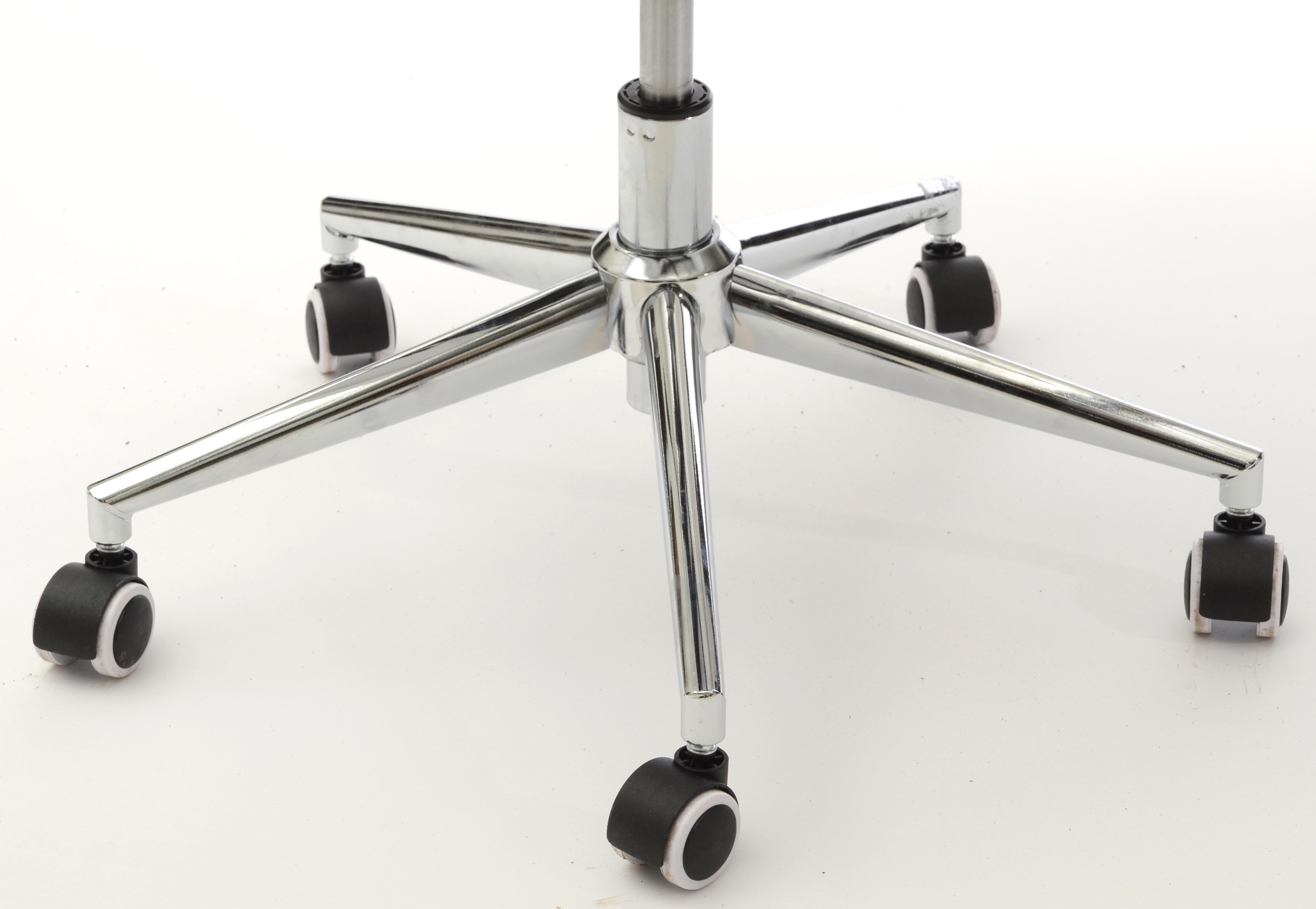 Ribbed White Leather Modern Desk Chair