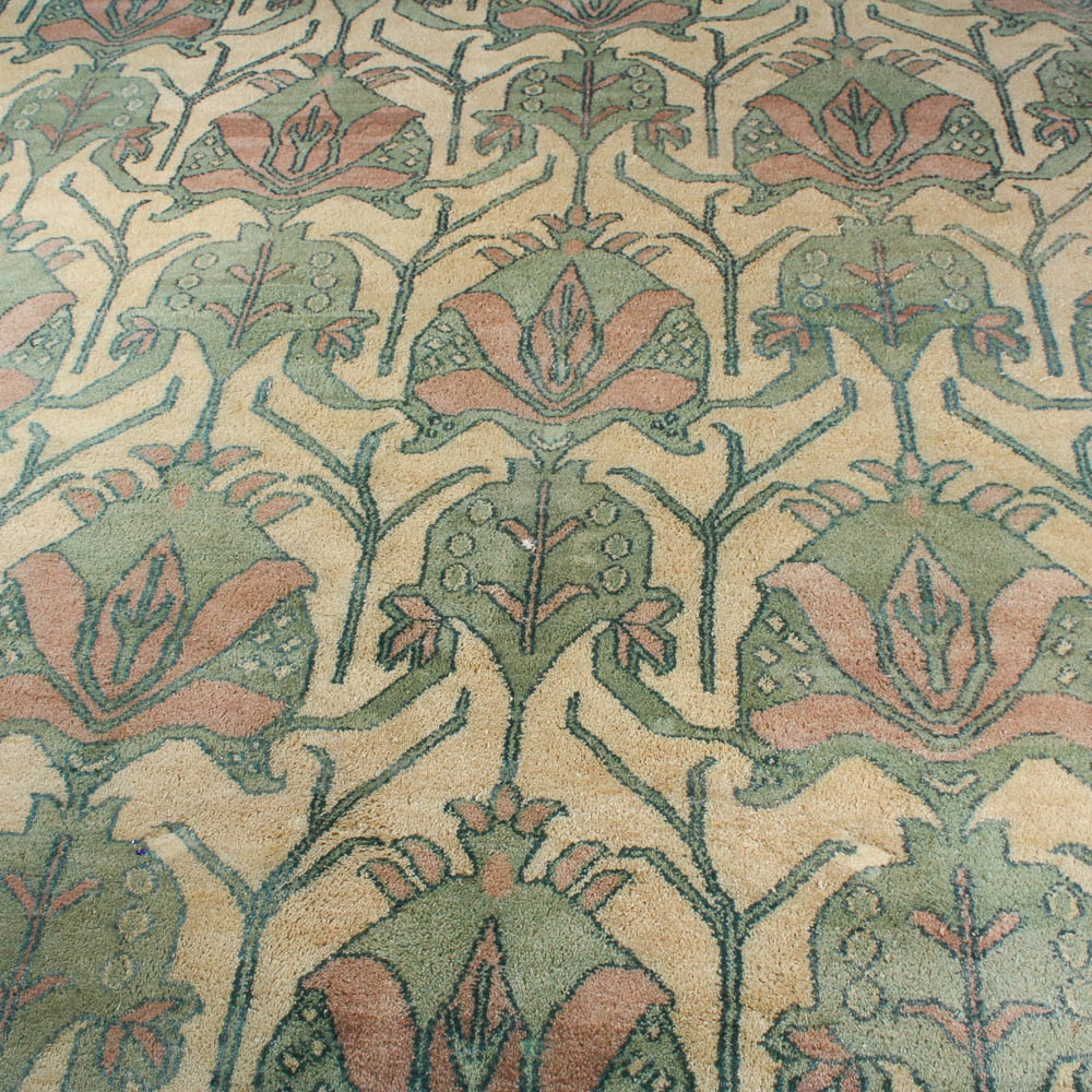 Hand Knotted Arts and Crafts Style Wool Area Rug