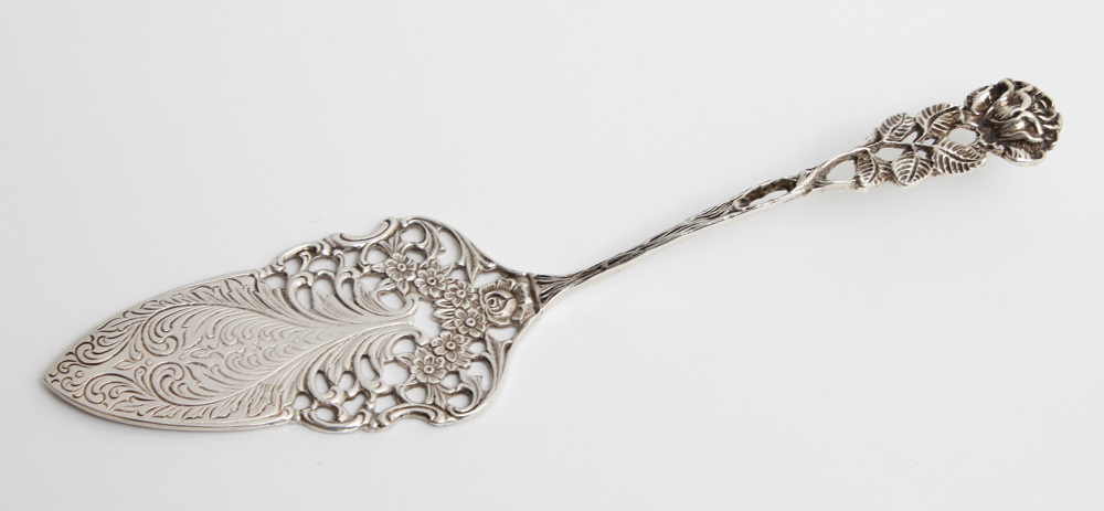Sterling Rose Pie Server with Six 800 Silver Spoons