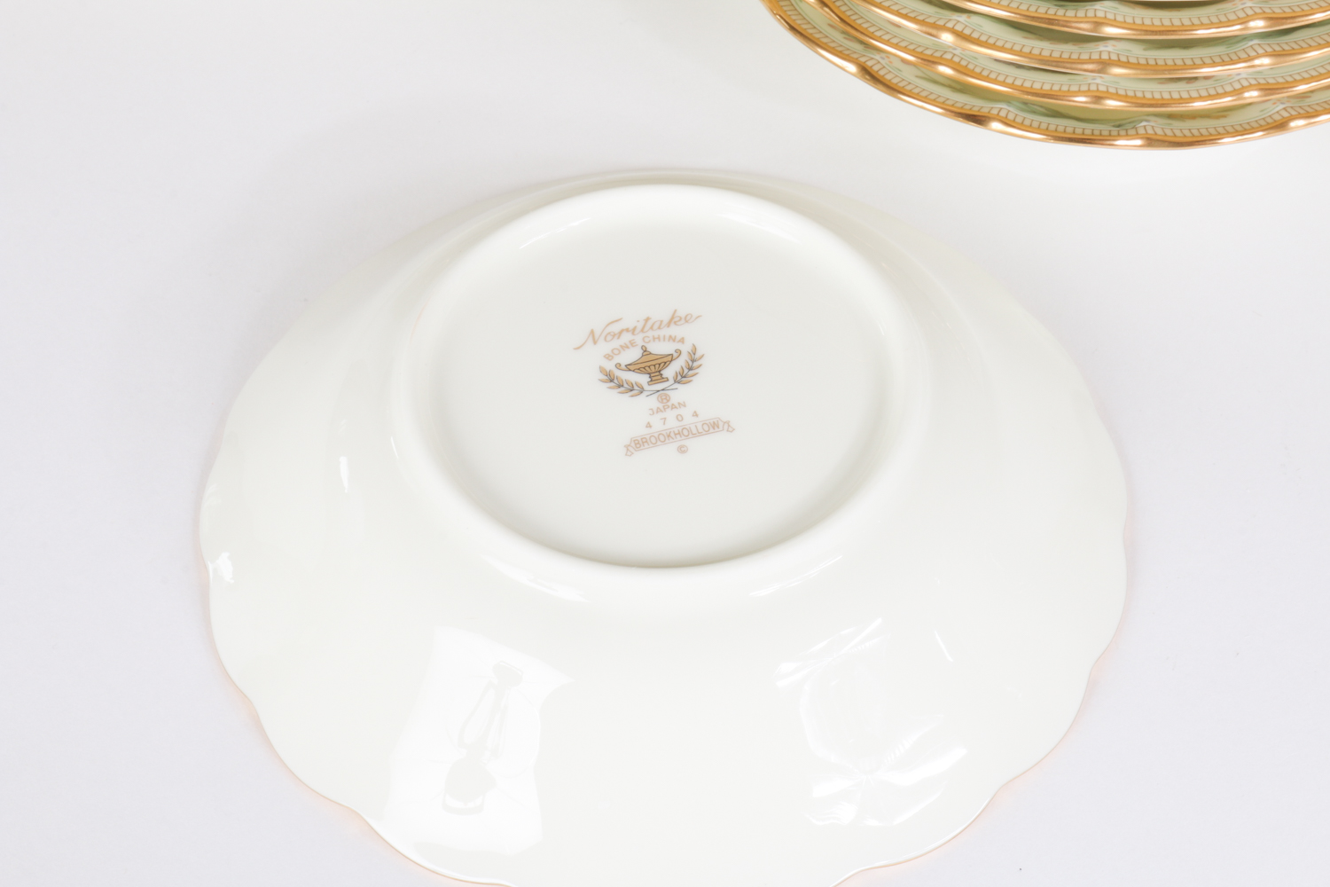Noritake Brookhollow Bone China for Eight and Accessories