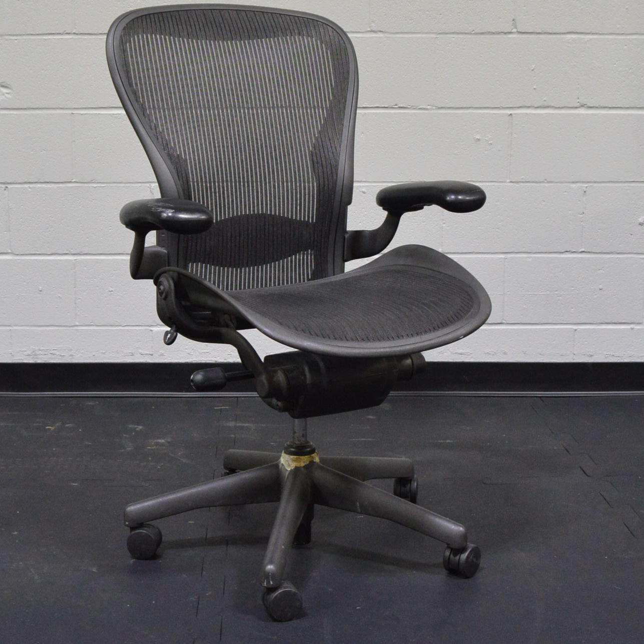Herman Miller Aeron Rolling Office Chair