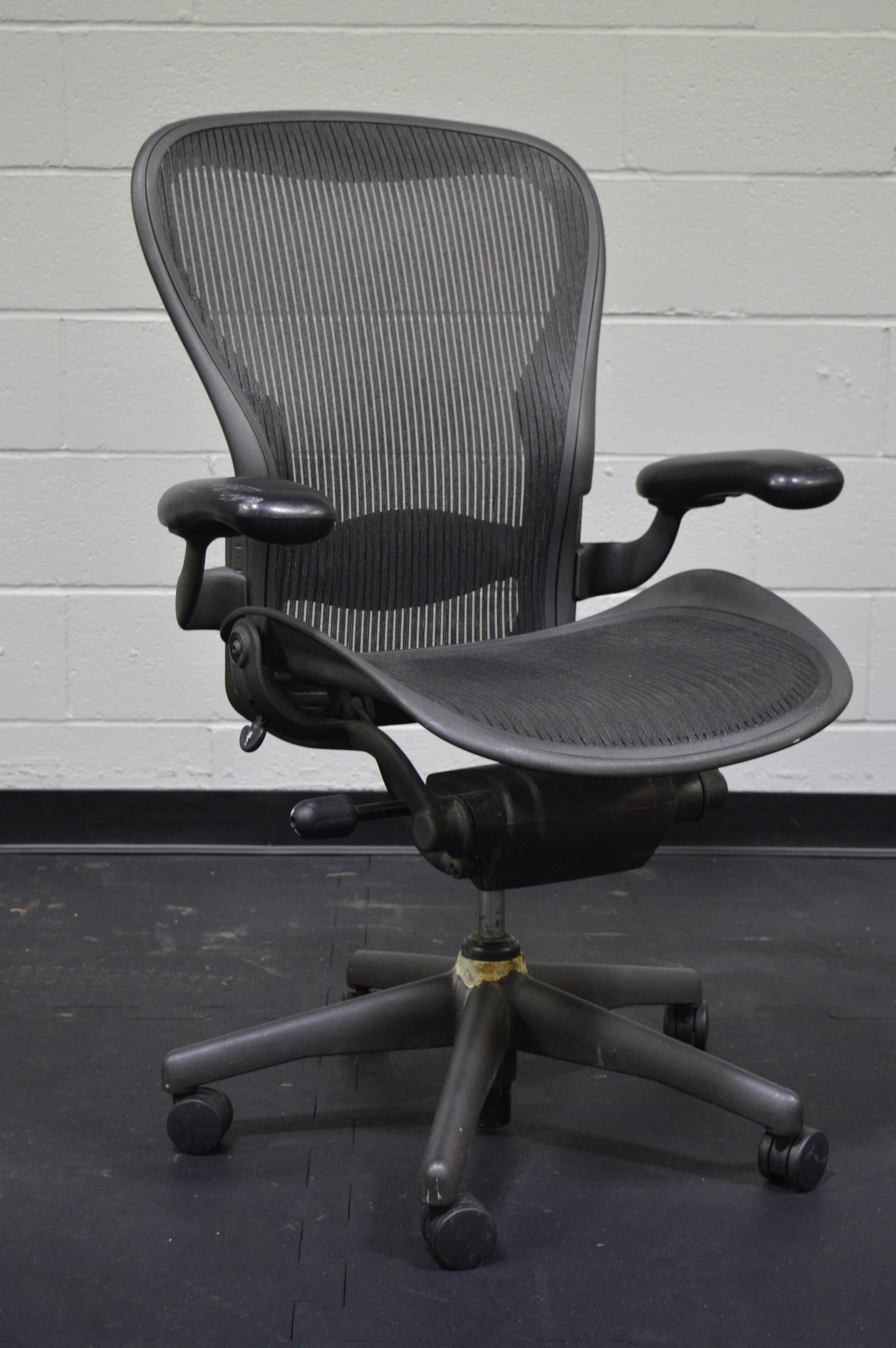Herman Miller Aeron Rolling Office Chair
