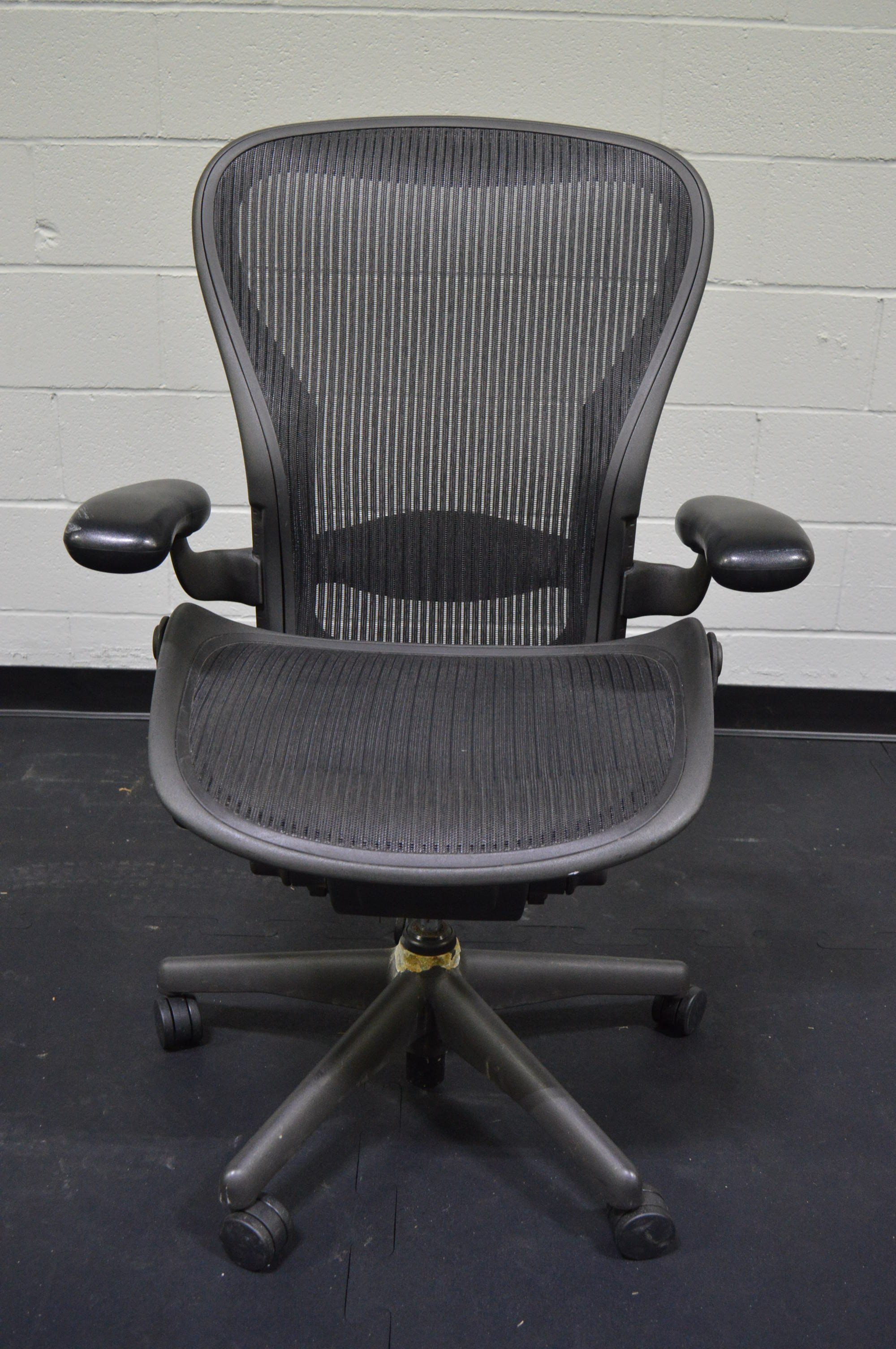 Herman Miller Aeron Rolling Office Chair
