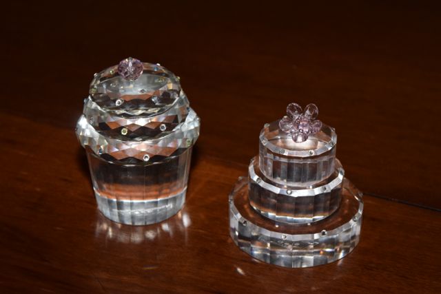 Simon Designs Crystal Cupcake and Cake Paperweights
