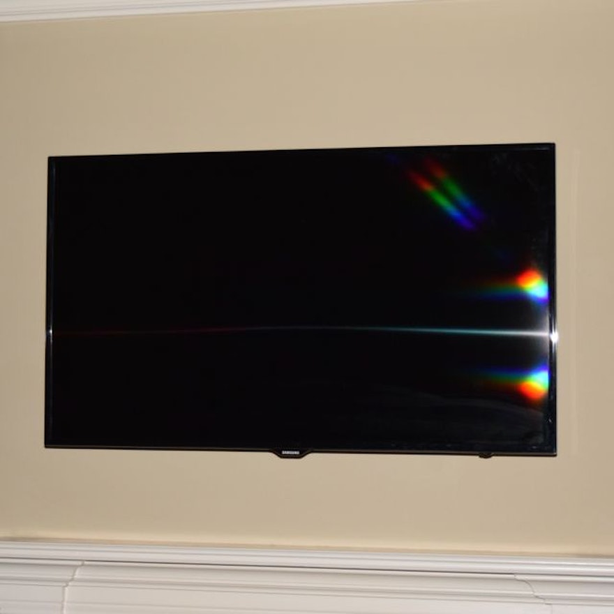55" Samsung LED Television and Mount