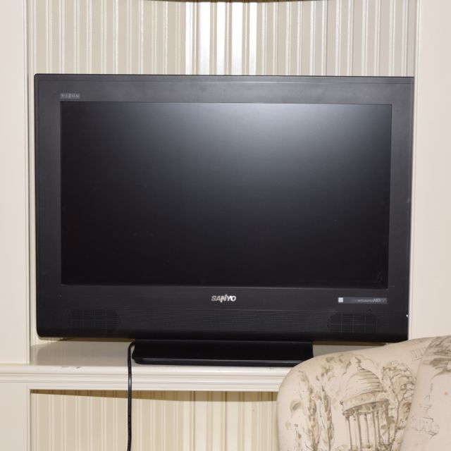 Sanyo 32" LCD HD Television