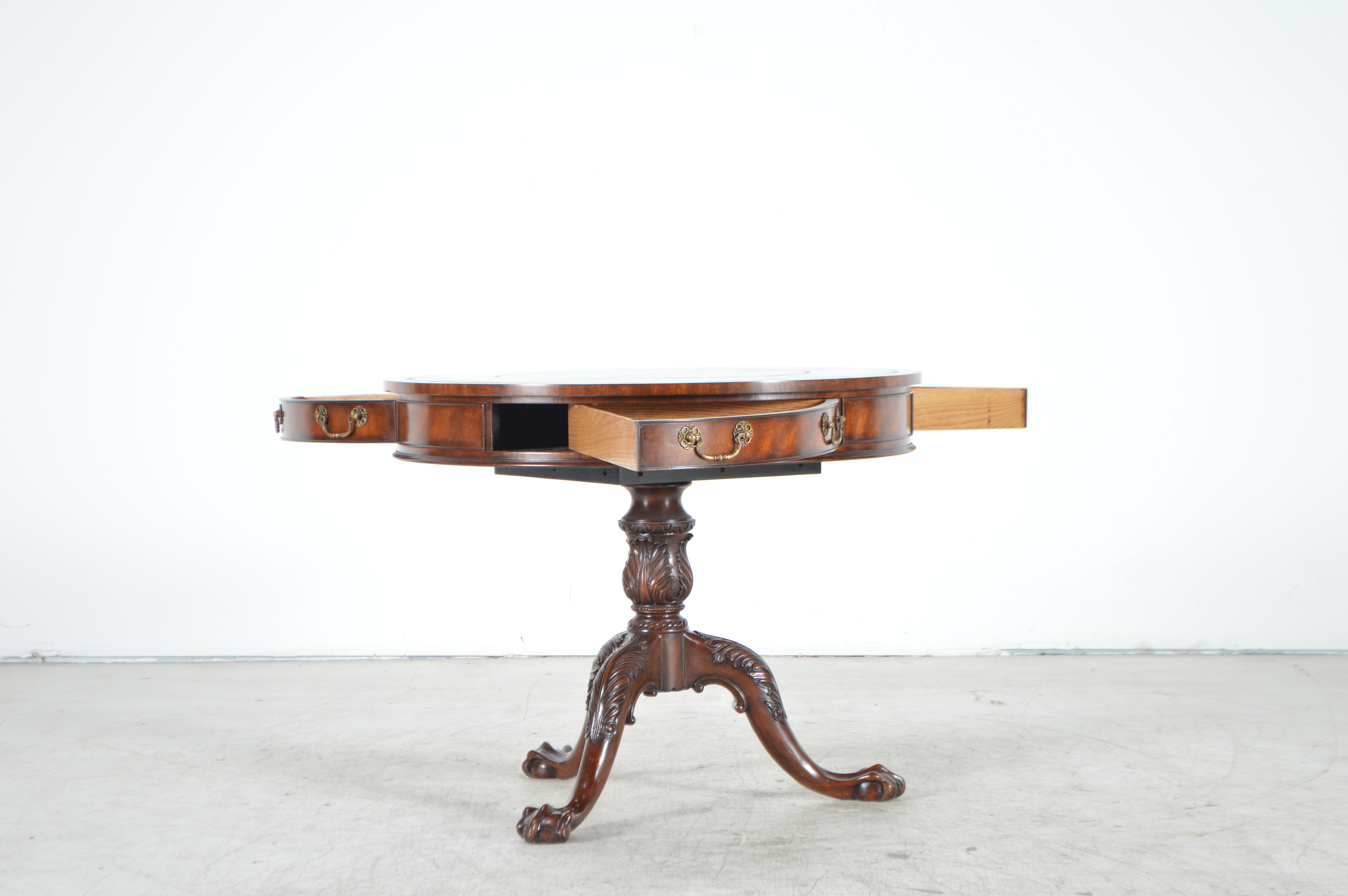 Lloyd Buxton Reproduction Georgian Style Pedestal Table