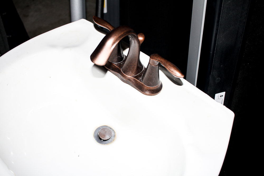 St. Thomas Creations "Eclipse" Pedestal Sink and Faucet