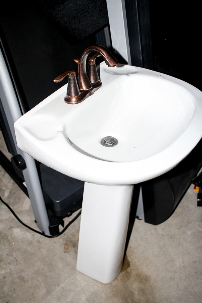 St. Thomas Creations "Eclipse" Pedestal Sink and Faucet
