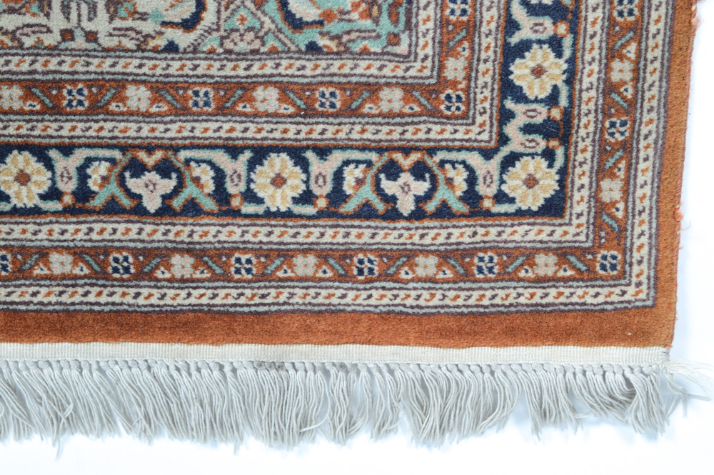 Hand Knotted Pakistani-Persian Tabriz Rug