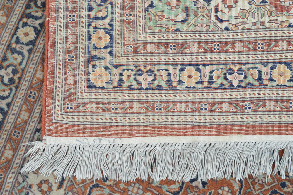 Hand Knotted Pakistani-Persian Tabriz Rug