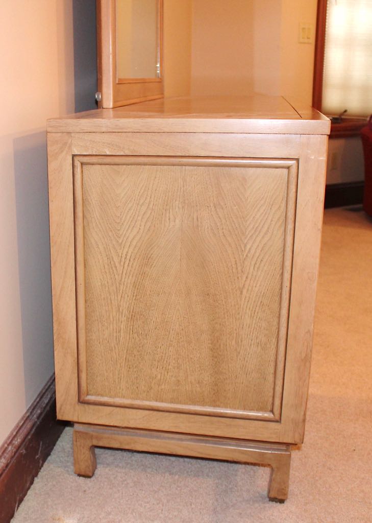 Mid Century Modern American of Martinsville Dresser with Mirror