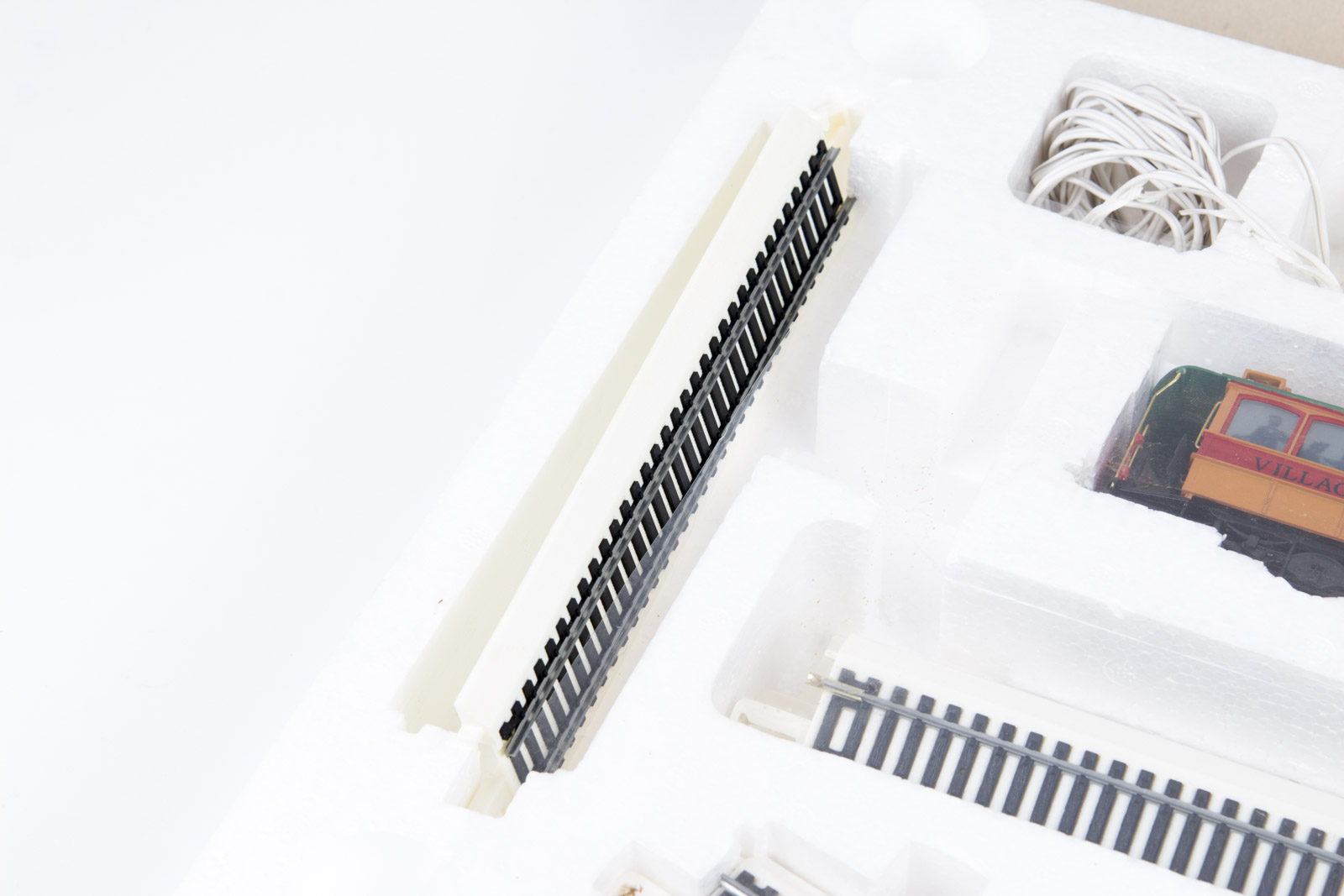 Department 56 Village Streetcar Set