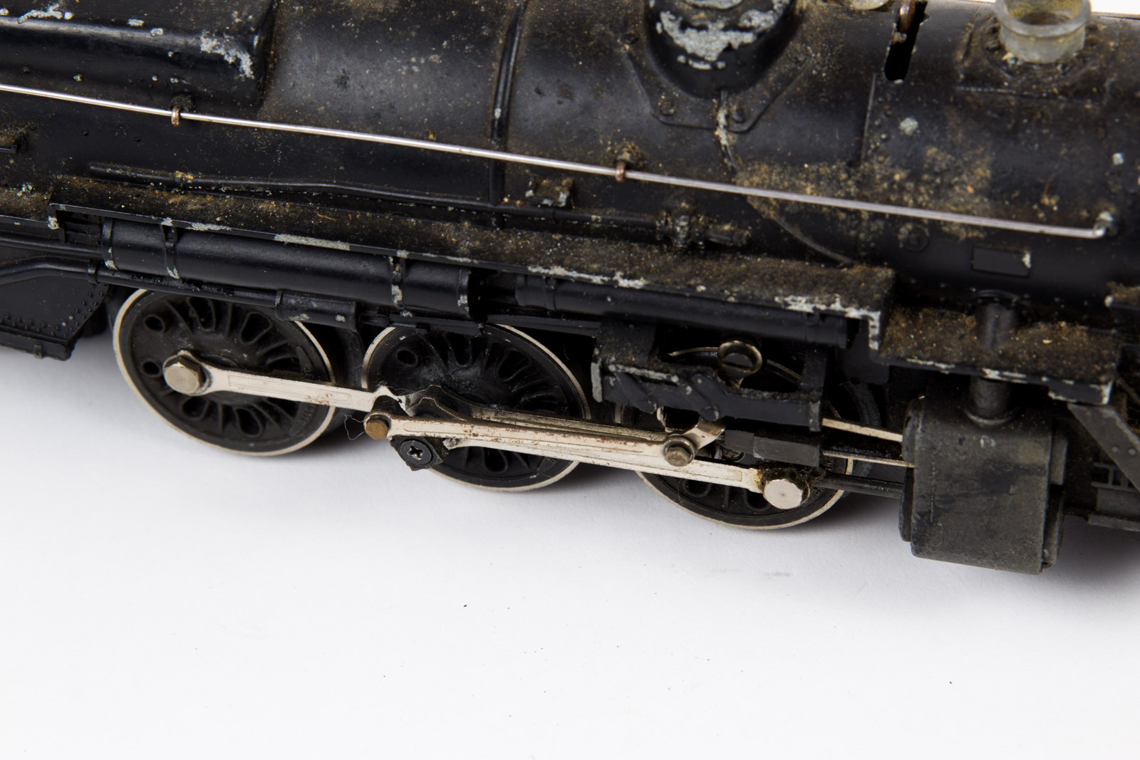 Vintage Lionel #2025 Steam Engine and #2466WX Tender Car