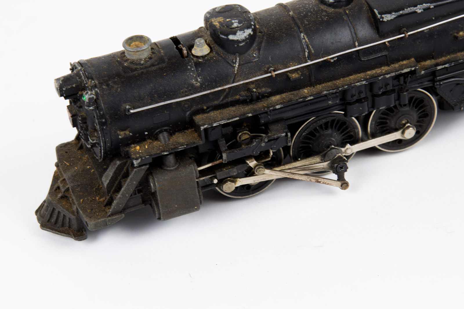 Vintage Lionel #2025 Steam Engine and #2466WX Tender Car