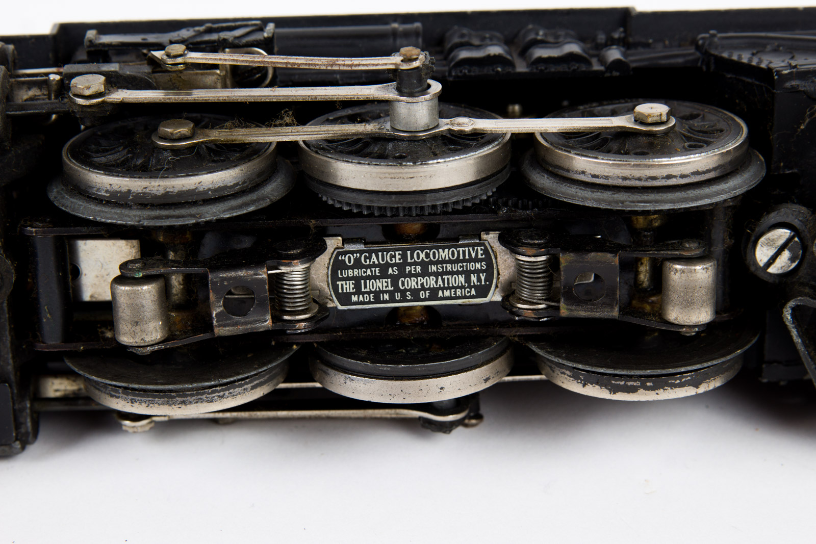 Vintage Lionel #2025 Steam Engine and #2466WX Tender Car